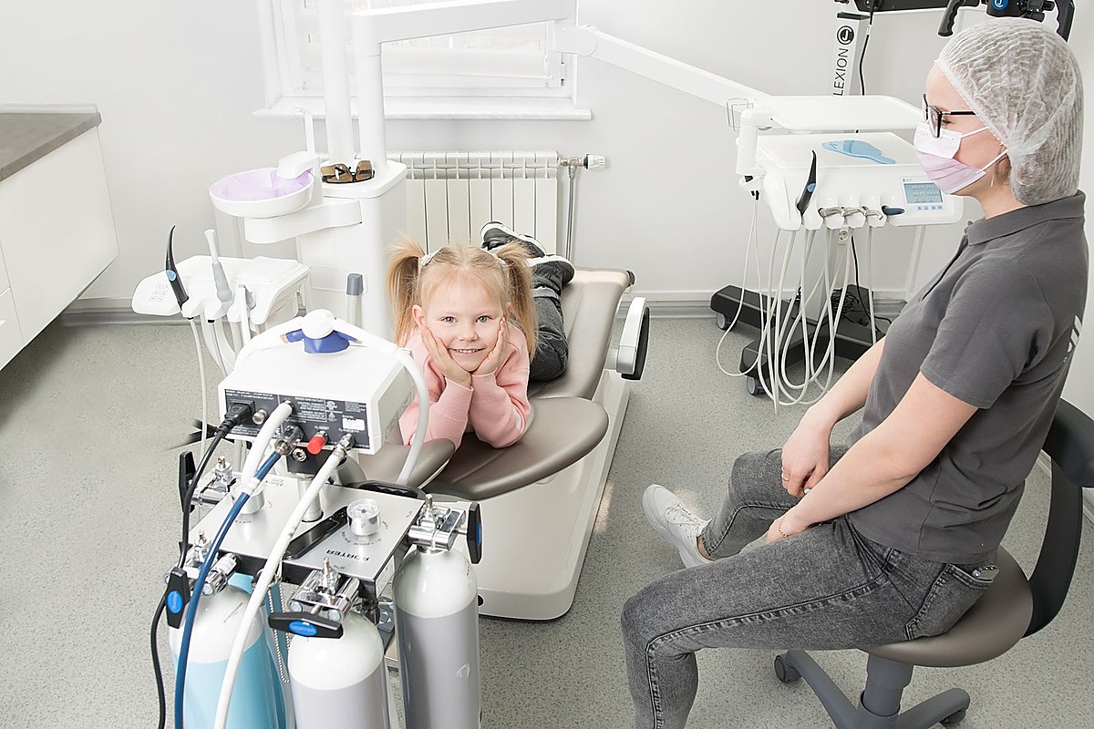 Gentle pediatric dentistry for children at Dental Dew Clinic Rohini